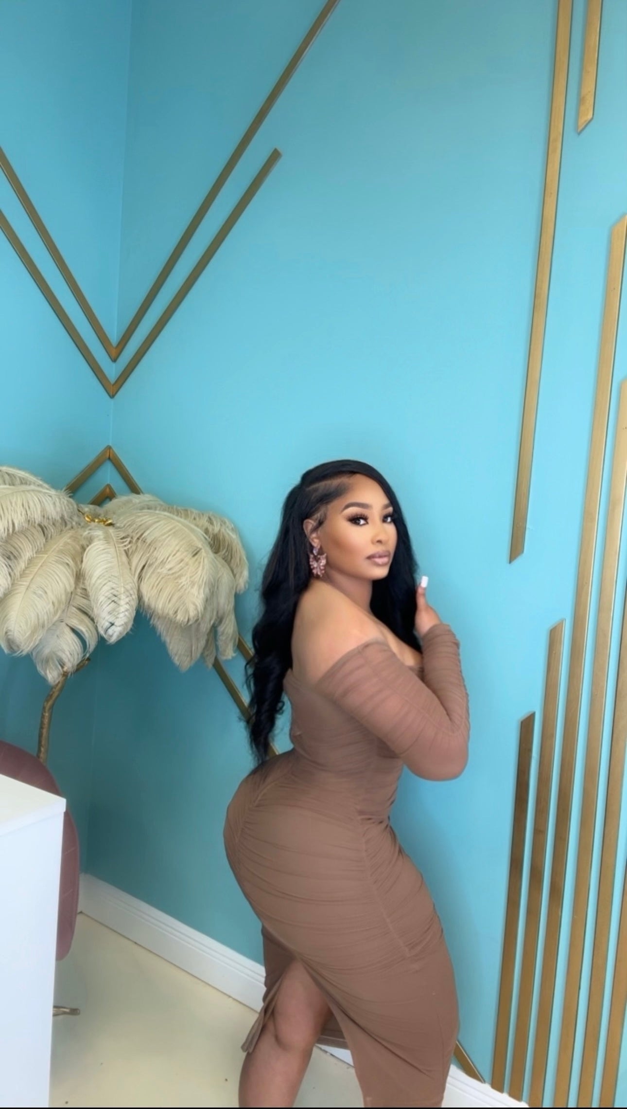 A Housewife Sleeve MIDI Dress