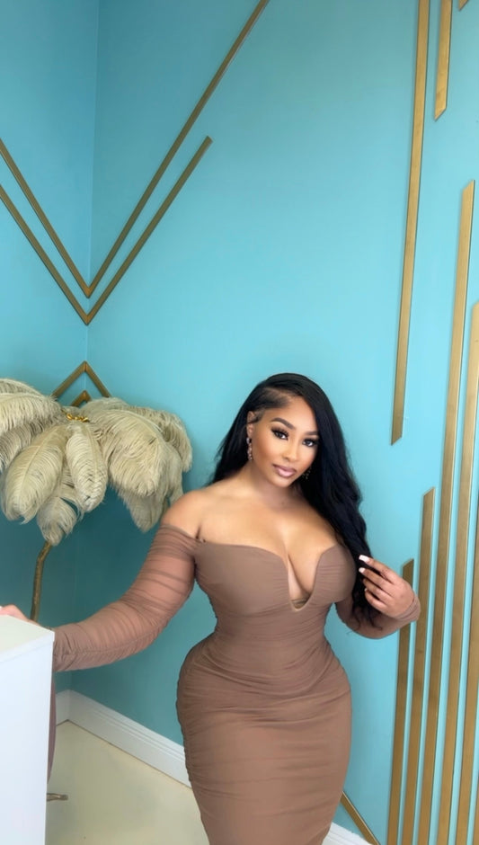 A Housewife Sleeve MIDI Dress